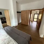 Haus Marchfeld Apartamento Weikendorf